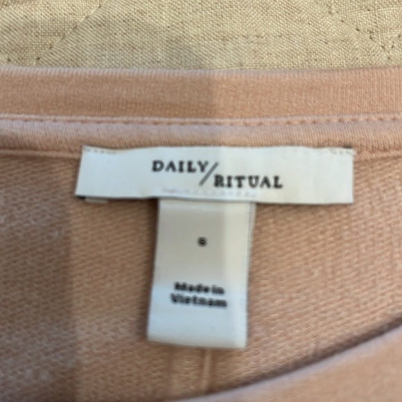 Daily Ritual Top - Picture 2 of 5